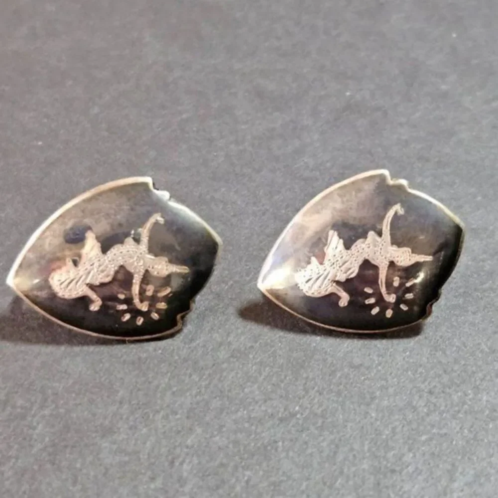 Siam Sterling silver vintage screw back clip on earrings